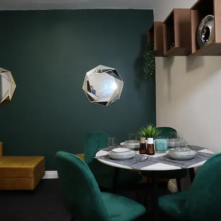 Luxury Urban Escape Near Nec Airport Hs2 Apartment